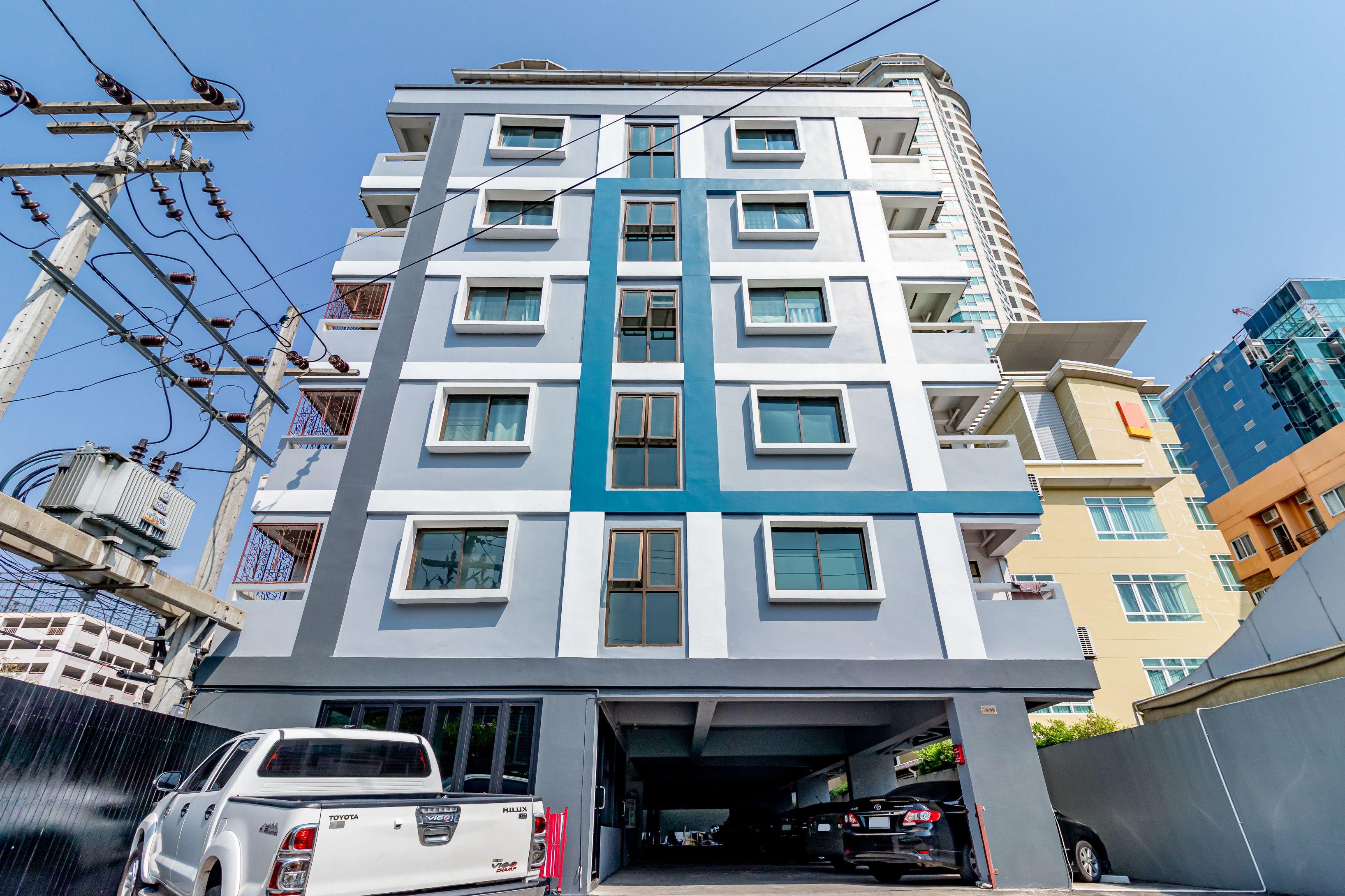 Living Naraa Place Bangkok Buitenkant foto