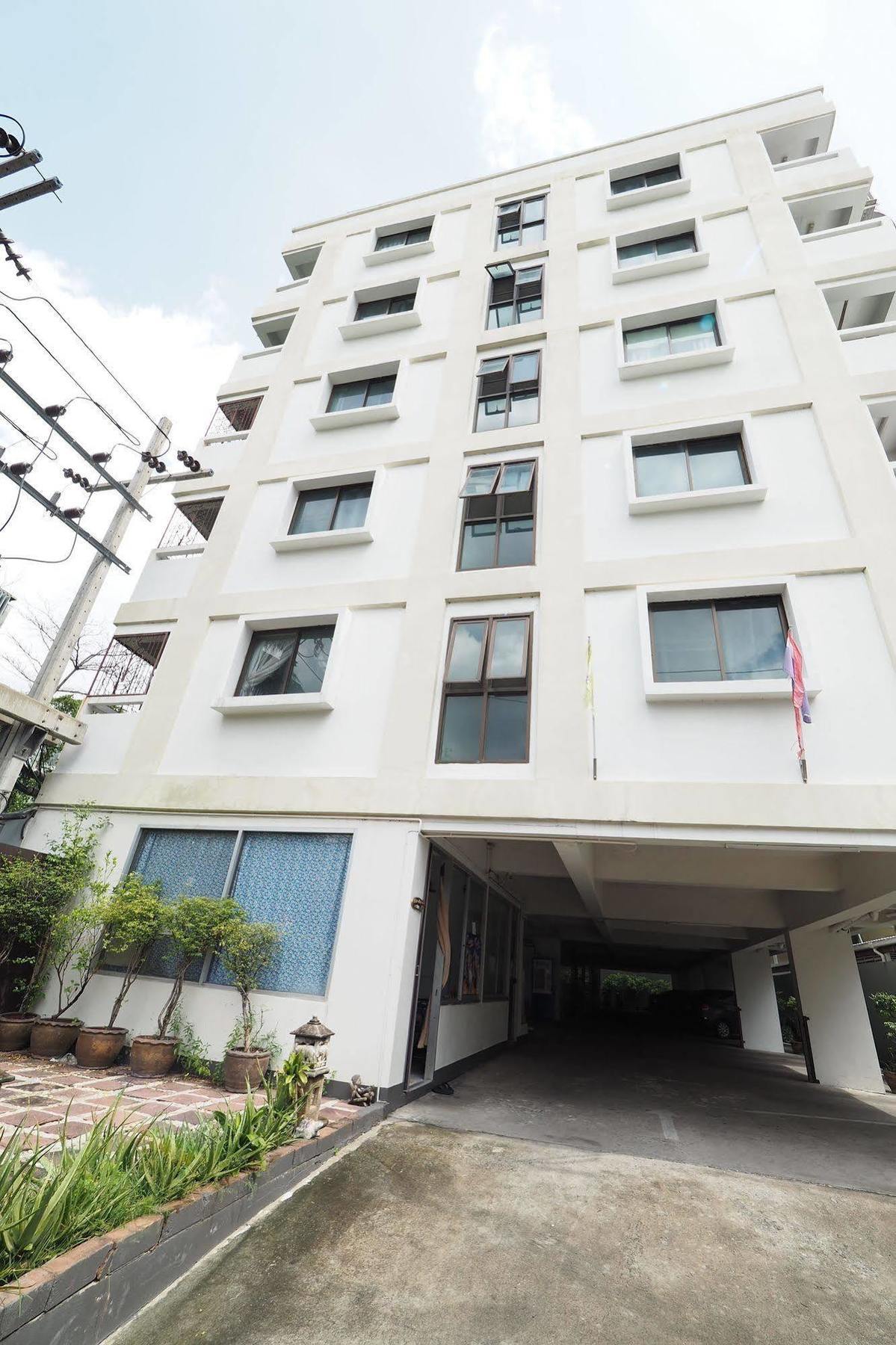 Living Naraa Place Bangkok Buitenkant foto