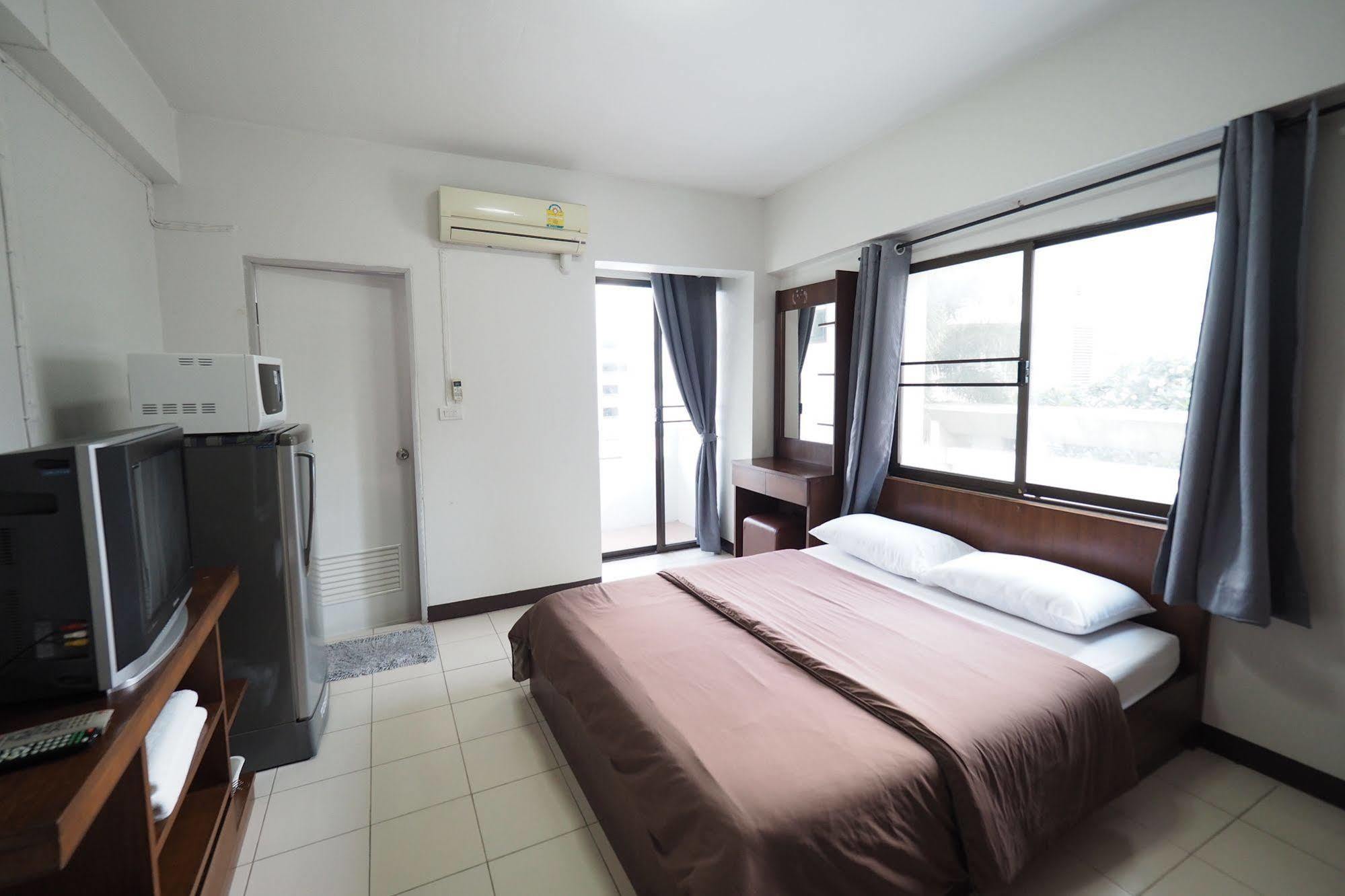 Living Naraa Place Bangkok Buitenkant foto
