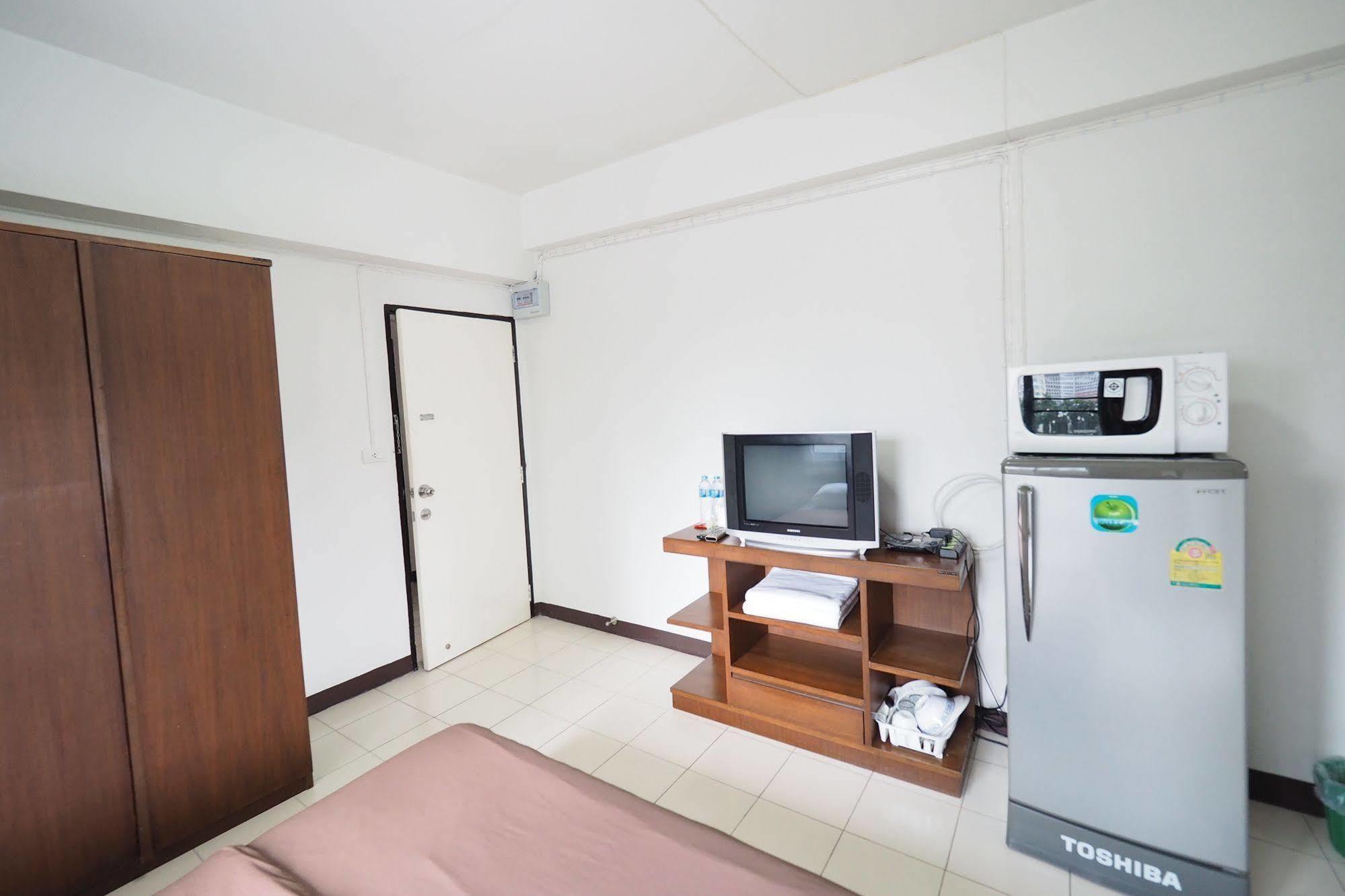 Living Naraa Place Bangkok Buitenkant foto