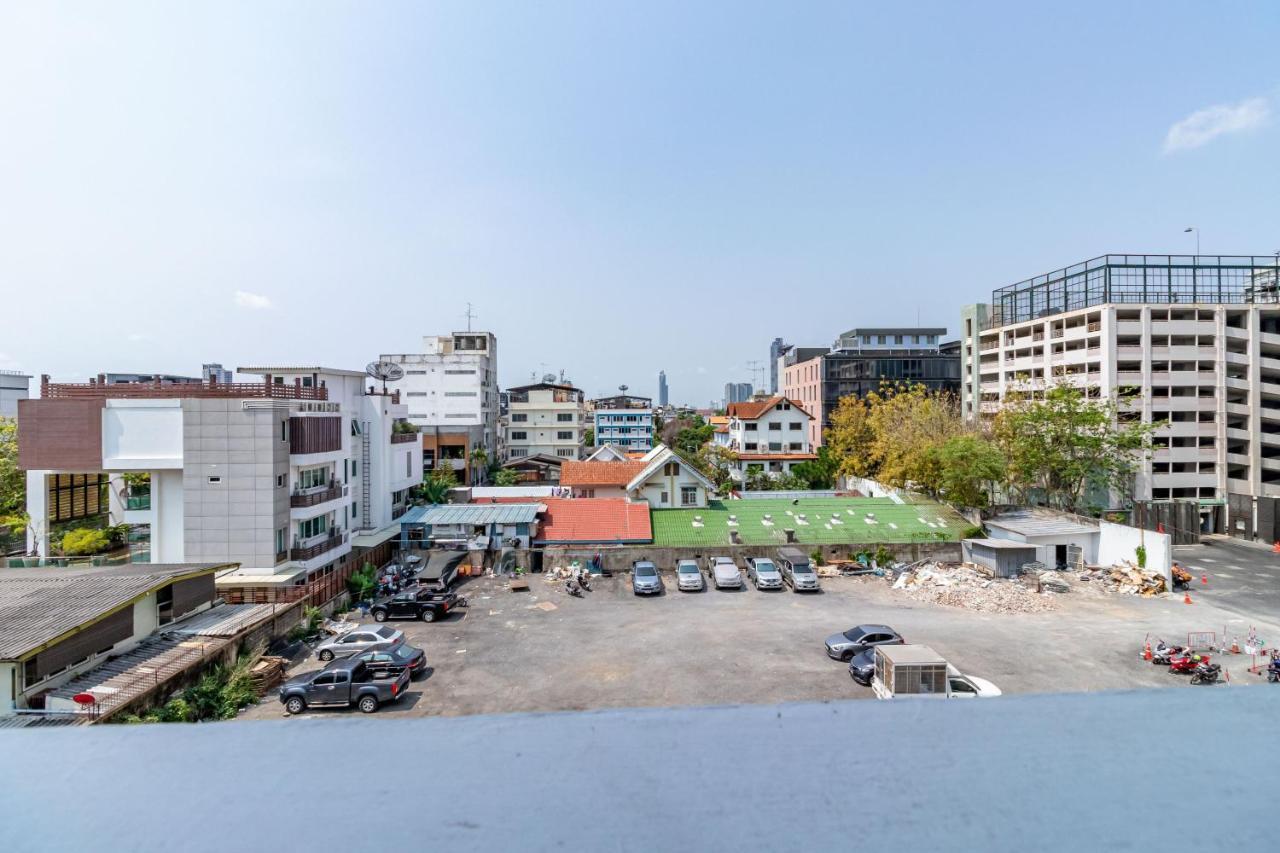 Living Naraa Place Bangkok Buitenkant foto